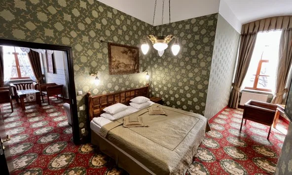 Apartament Komtur în Castel
